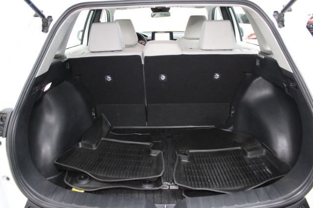 Used 2023 Toyota Corolla Cross L FWD image 20