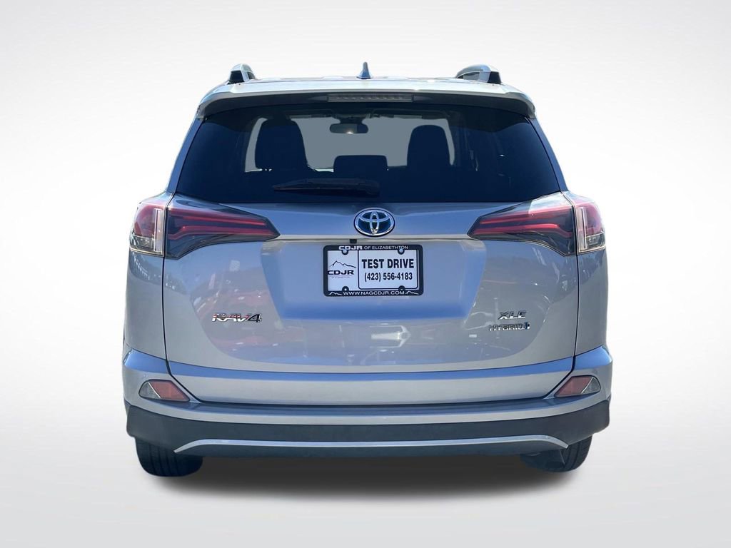 Used 2017 Toyota RAV4 XLE image 4