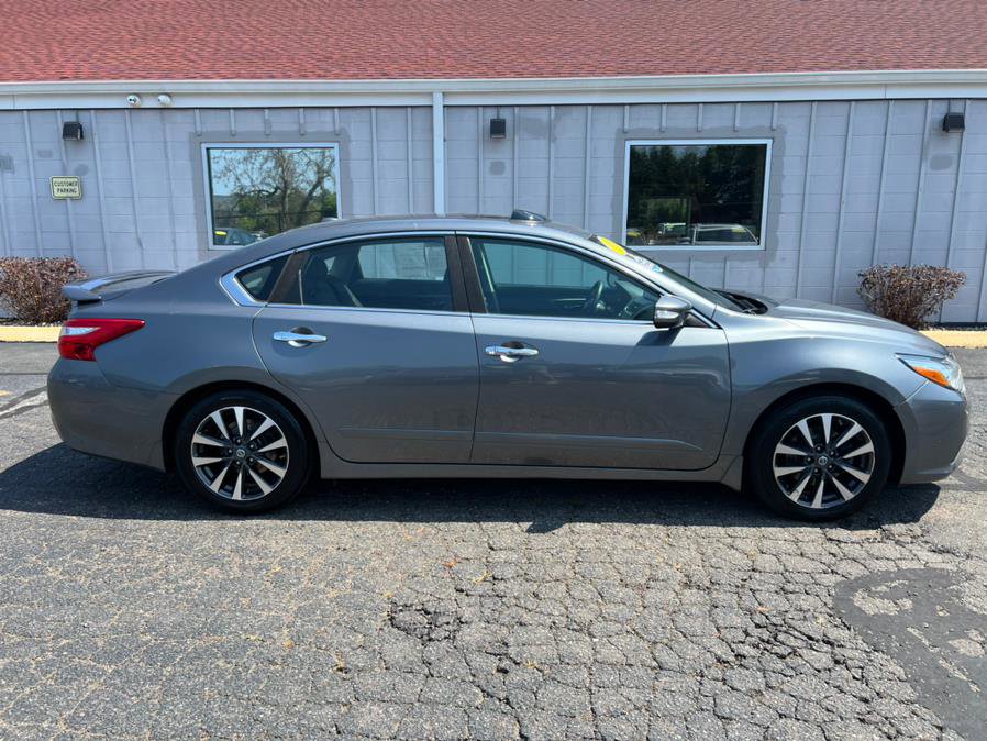 Used 2016 Nissan Altima 2.5 SL w/ 2.5 Technology Package FWD image 4