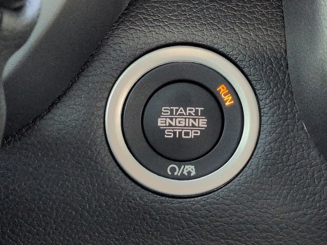 Certified 2025 RAM 3500 Big Horn AWD/4WD image 31