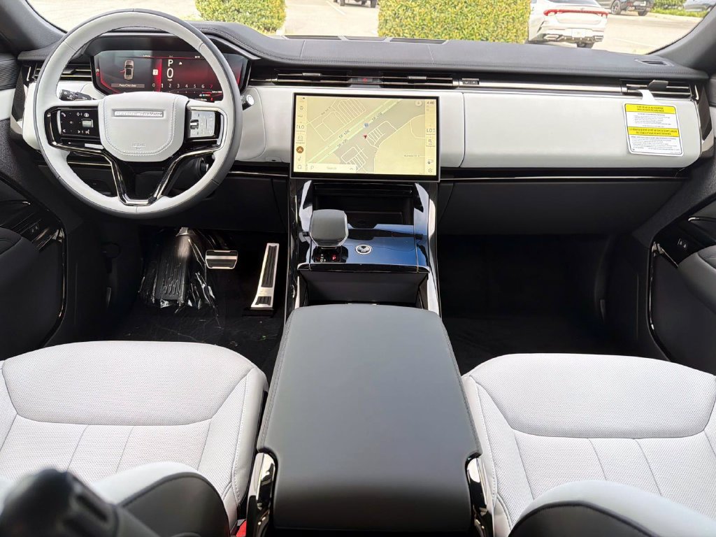 New 2027 Land Rover Range Rover Sport Dynamic SE AWD/4WD image 13