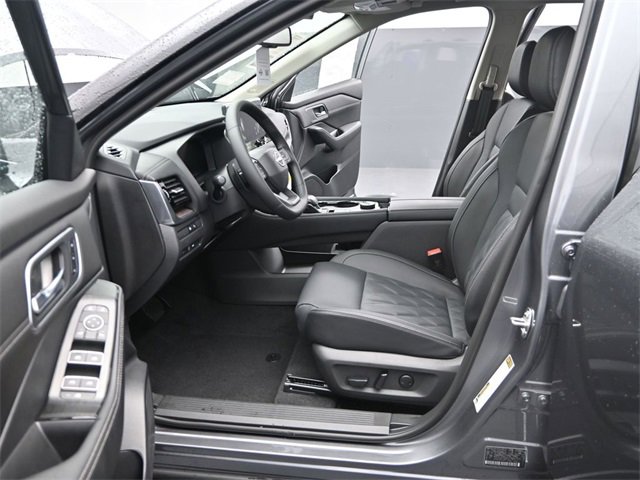 New 2026 Nissan Rogue Platinum image 18