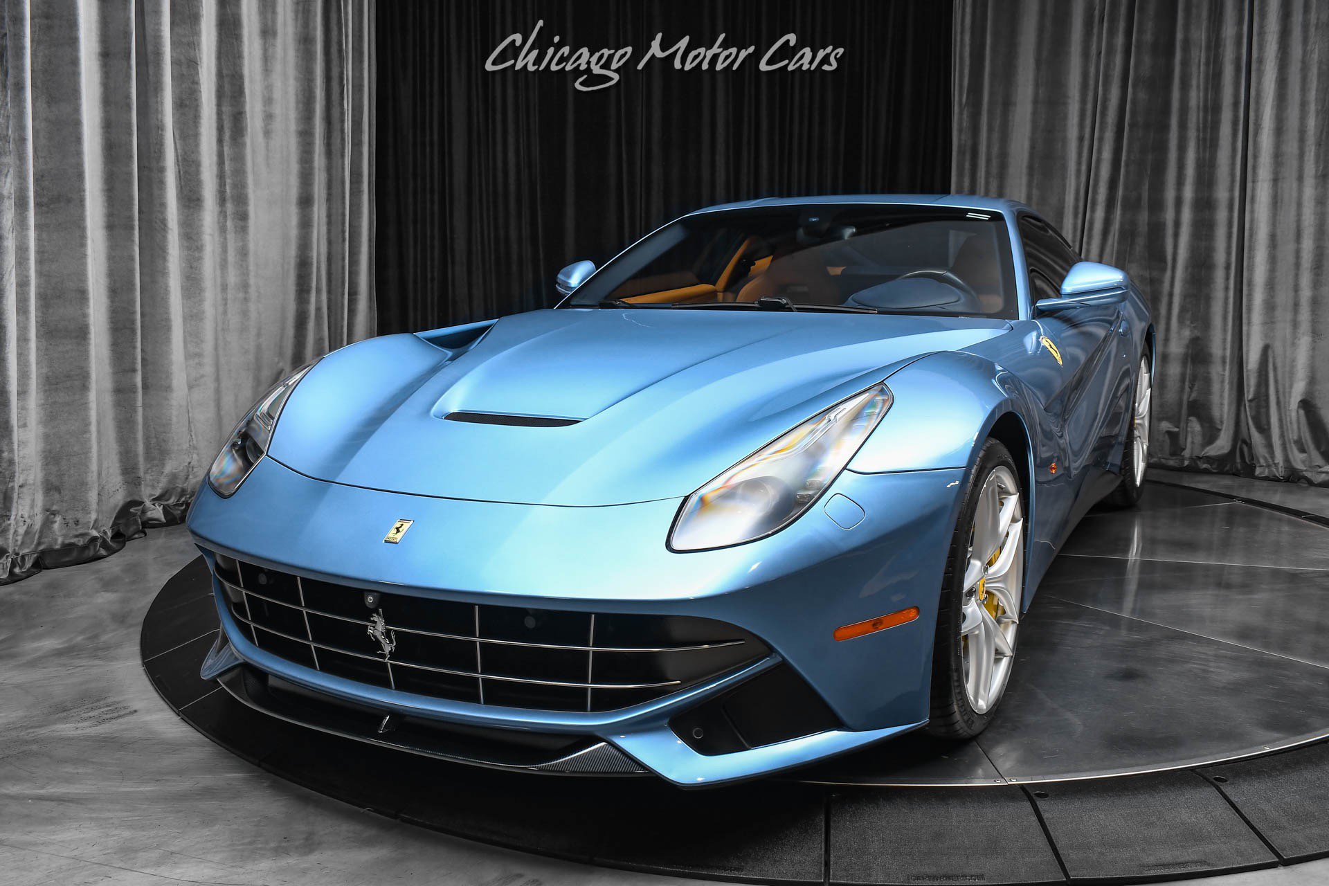 Used 2017 Ferrari F12 Berlinetta RWD image 2
