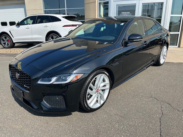 Certified 2022 Jaguar XF R-Dynamic SE AWD/4WD image 2