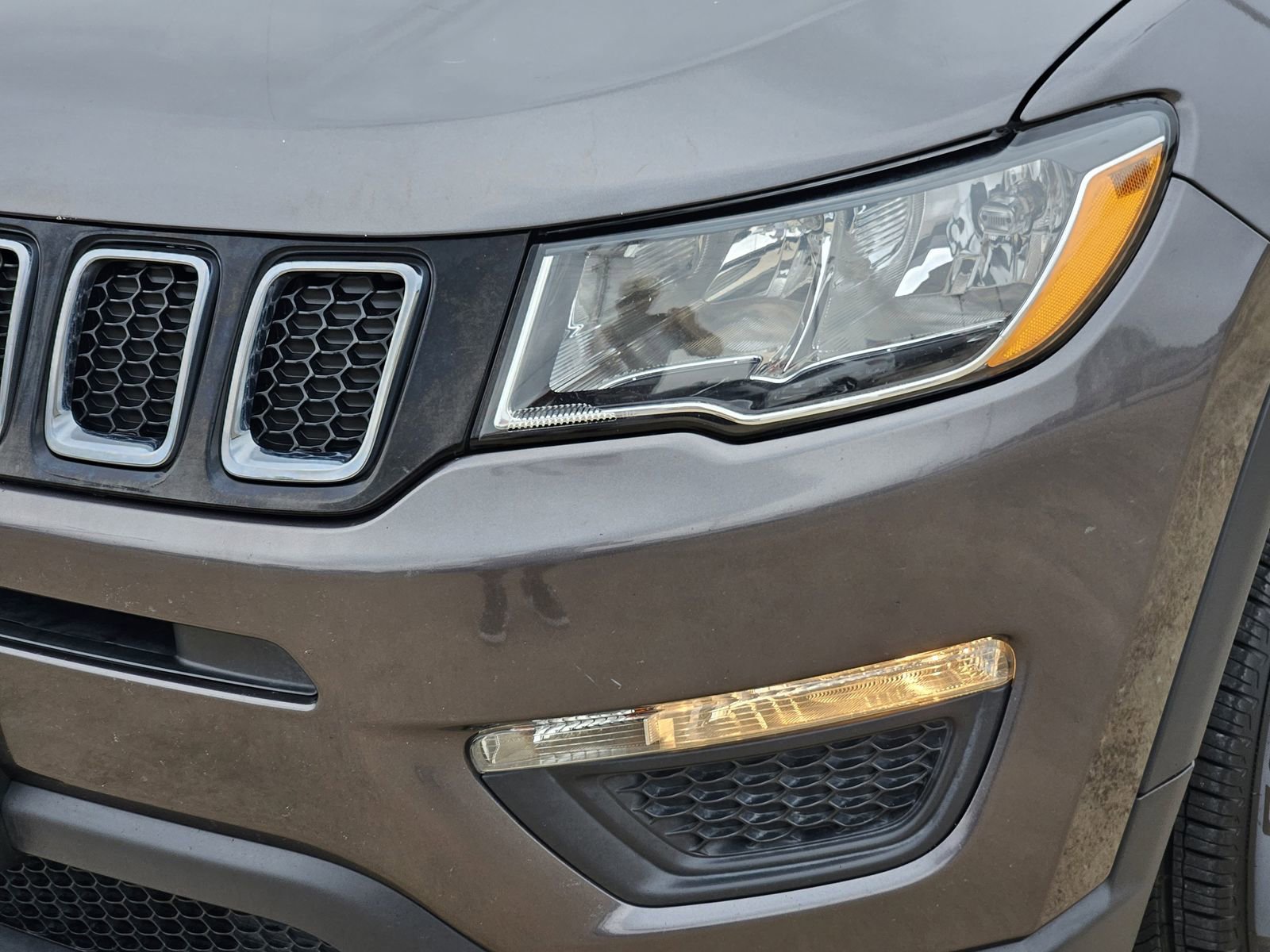 Used 2019 Jeep Compass Sport w/ Tech Group FWD image 11