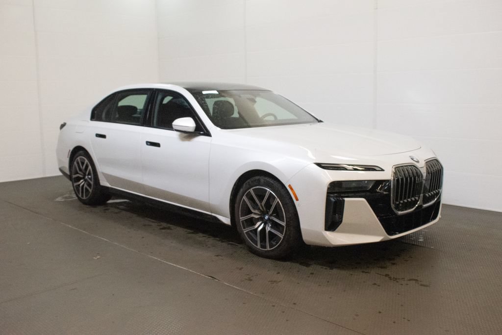 Certified 2026 BMW 740i xDrive AWD/4WD image 1