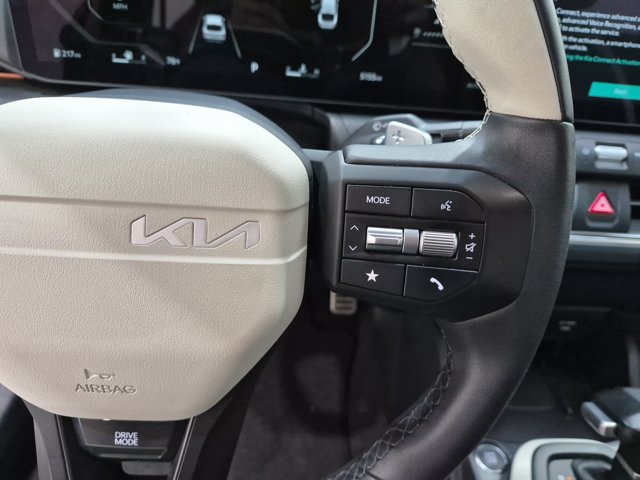 Certified 2025 Kia K4 GT-Line Turbo FWD image 17