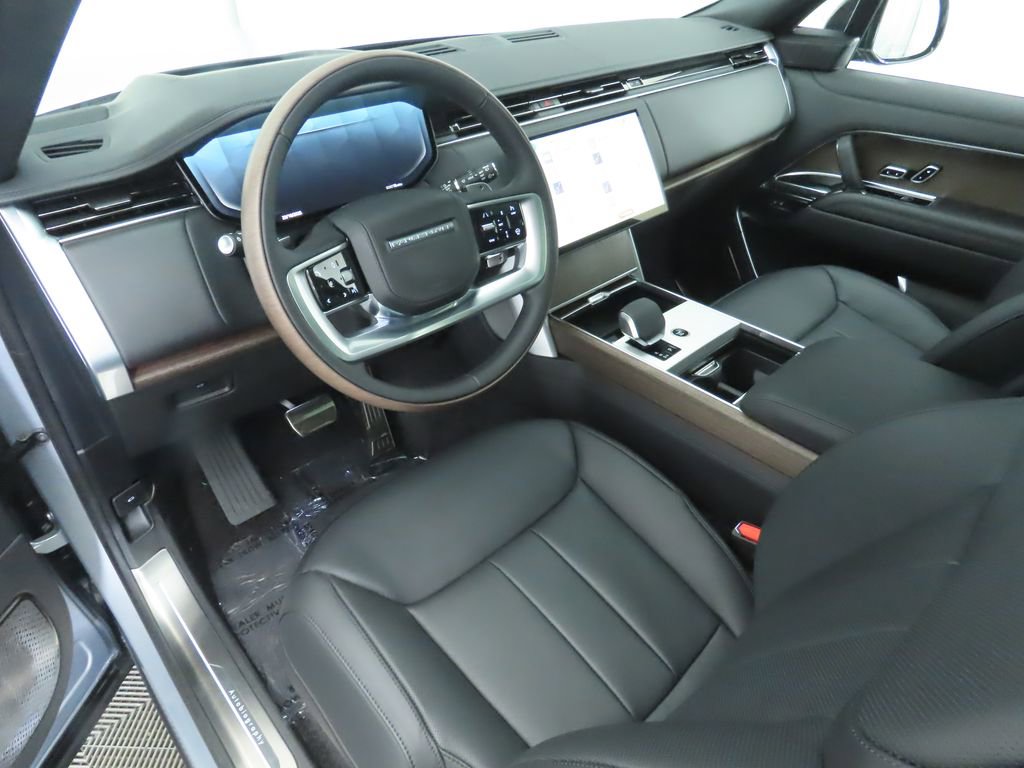 New 2025 Land Rover Range Rover Autobiography image 9