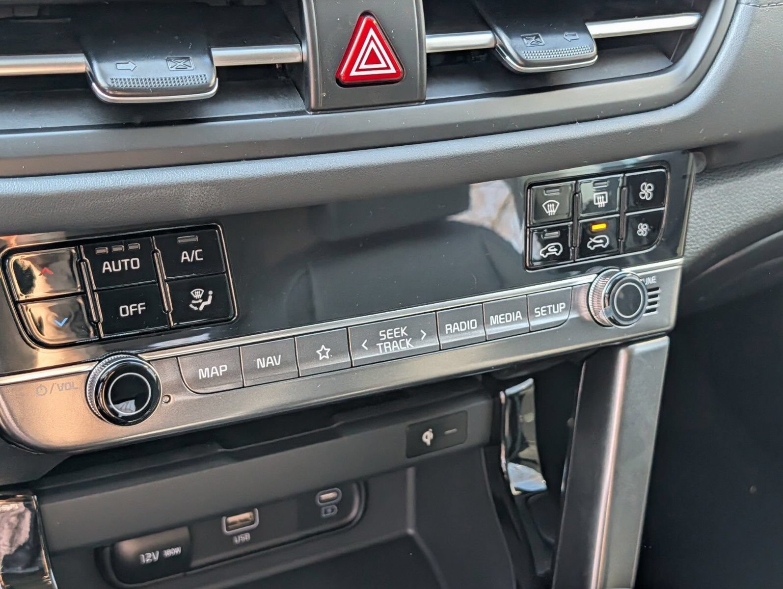 Used 2026 Kia Seltos EX FWD image 9