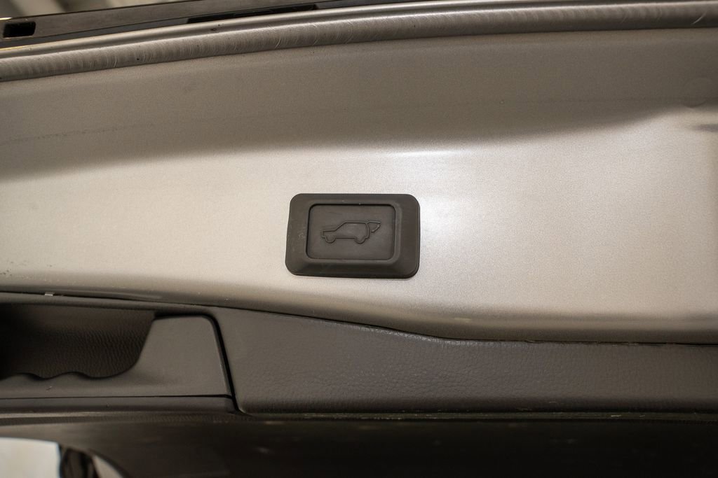 Used 2023 Toyota RAV4 XSE image 7