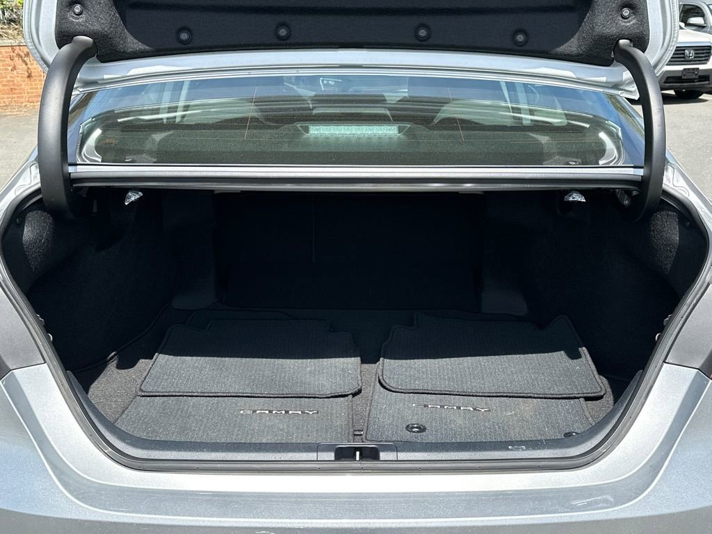 Used 2024 Toyota Camry LE image 5