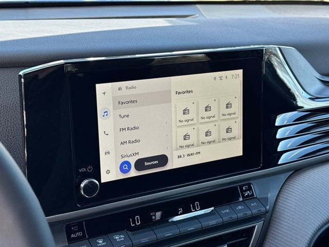 Used 2025 Toyota Camry XSE image 18