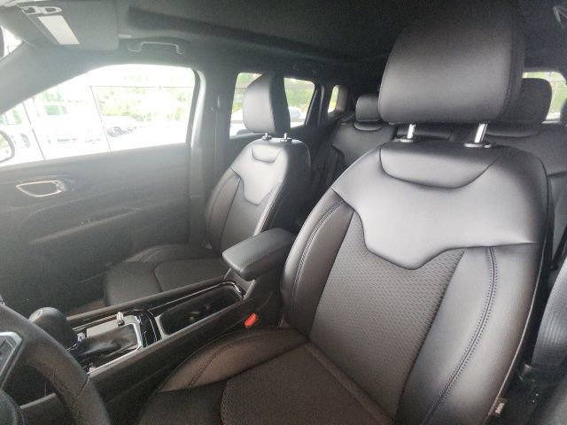 New 2026 Jeep Compass Latitude w/ Sun and Sound Group image 26