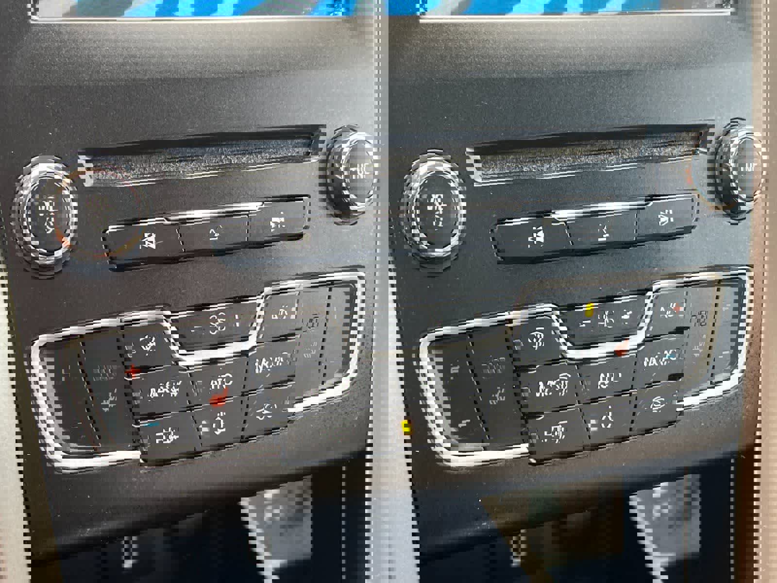 Used 2017 Ford Fusion Energi SE FWD image 21