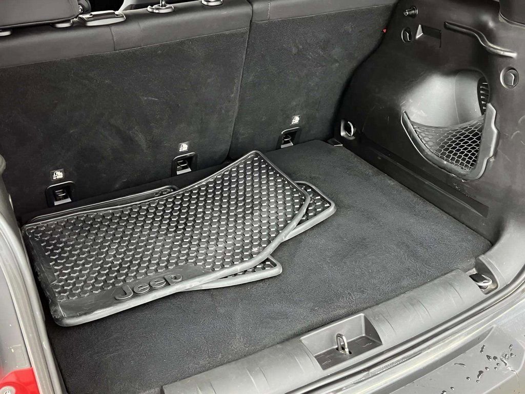 Used 2019 Jeep Renegade Trailhawk w/ Cold Weather Group II image 20