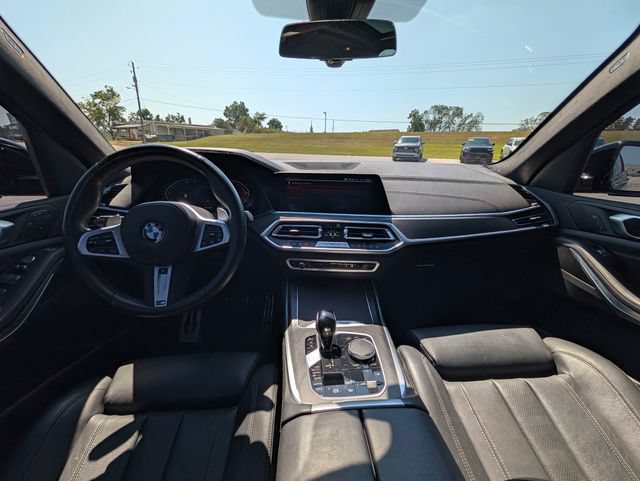 Used 2022 BMW X7 xDrive40i w/ M Sport Package AWD/4WD image 12