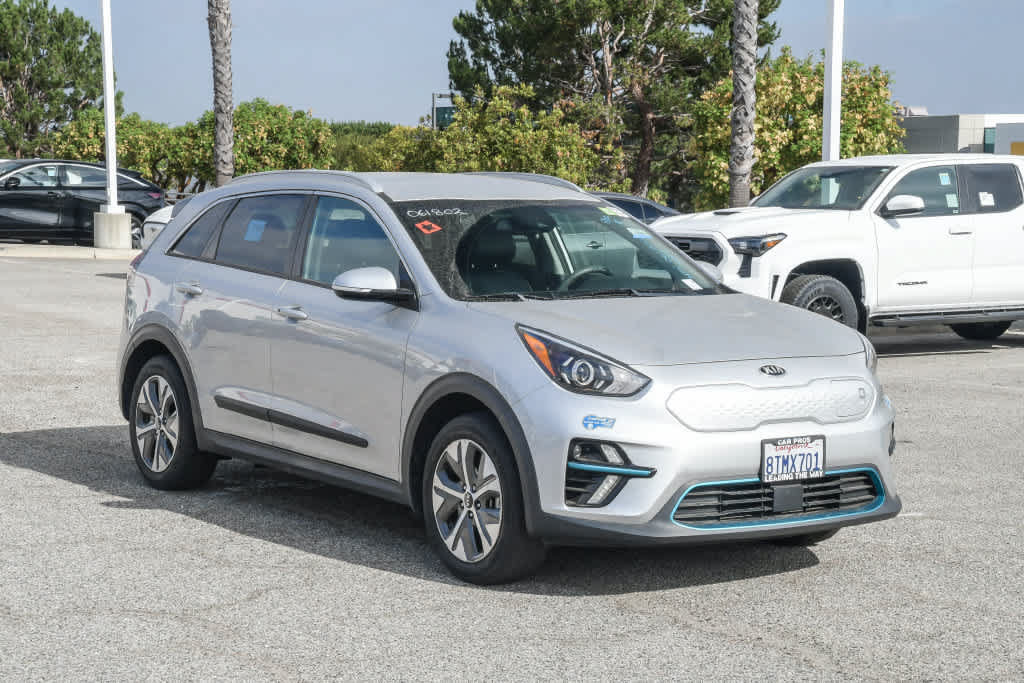 Used 2020 Kia Niro EX FWD image 3