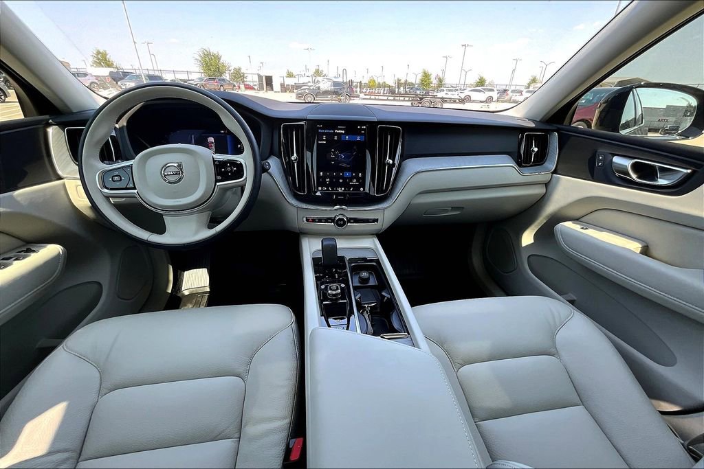 New 2026 Volvo XC60 B5 Plus w/ Protection Package Premier image 9