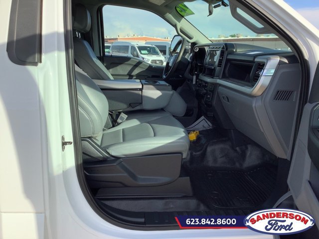 Used 2023 Ford F550 4x4 Regular Cab Super Duty image 19