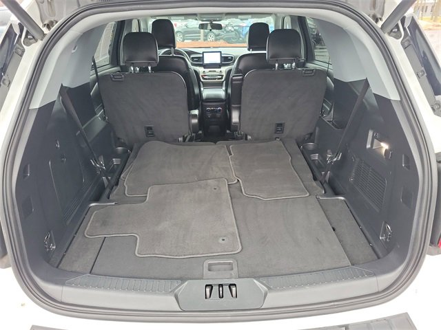 Used 2022 Ford Explorer XLT w/ Equipment Group 202A image 34