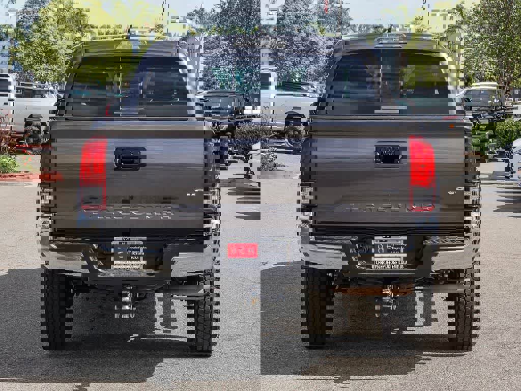 Used 2020 Toyota Tacoma SR5 RWD image 5