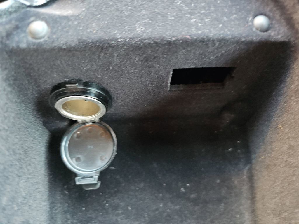 Used 2017 Nissan 370Z w/ Sport Package image 24