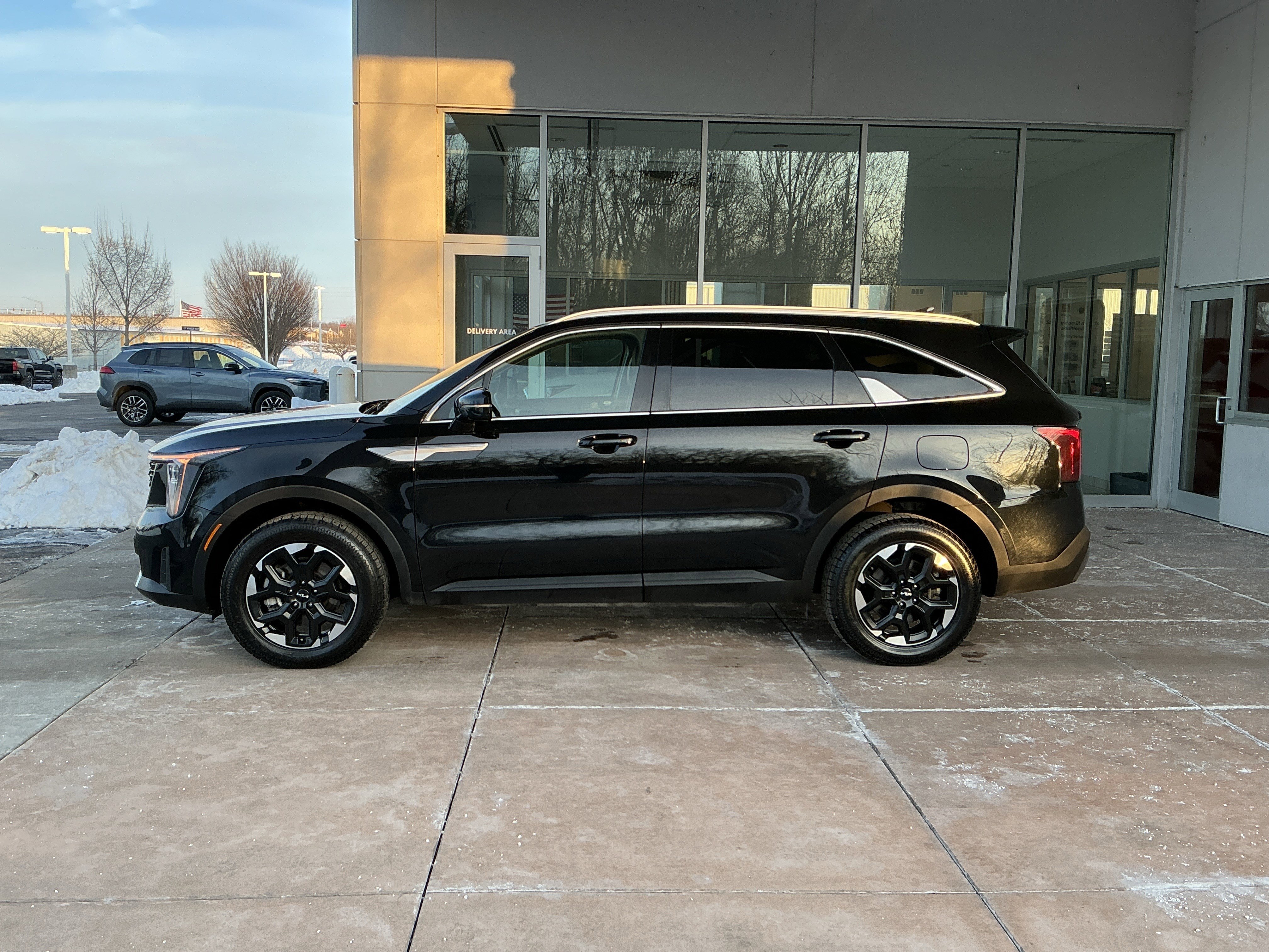 Used 2024 Kia Sorento S image 19