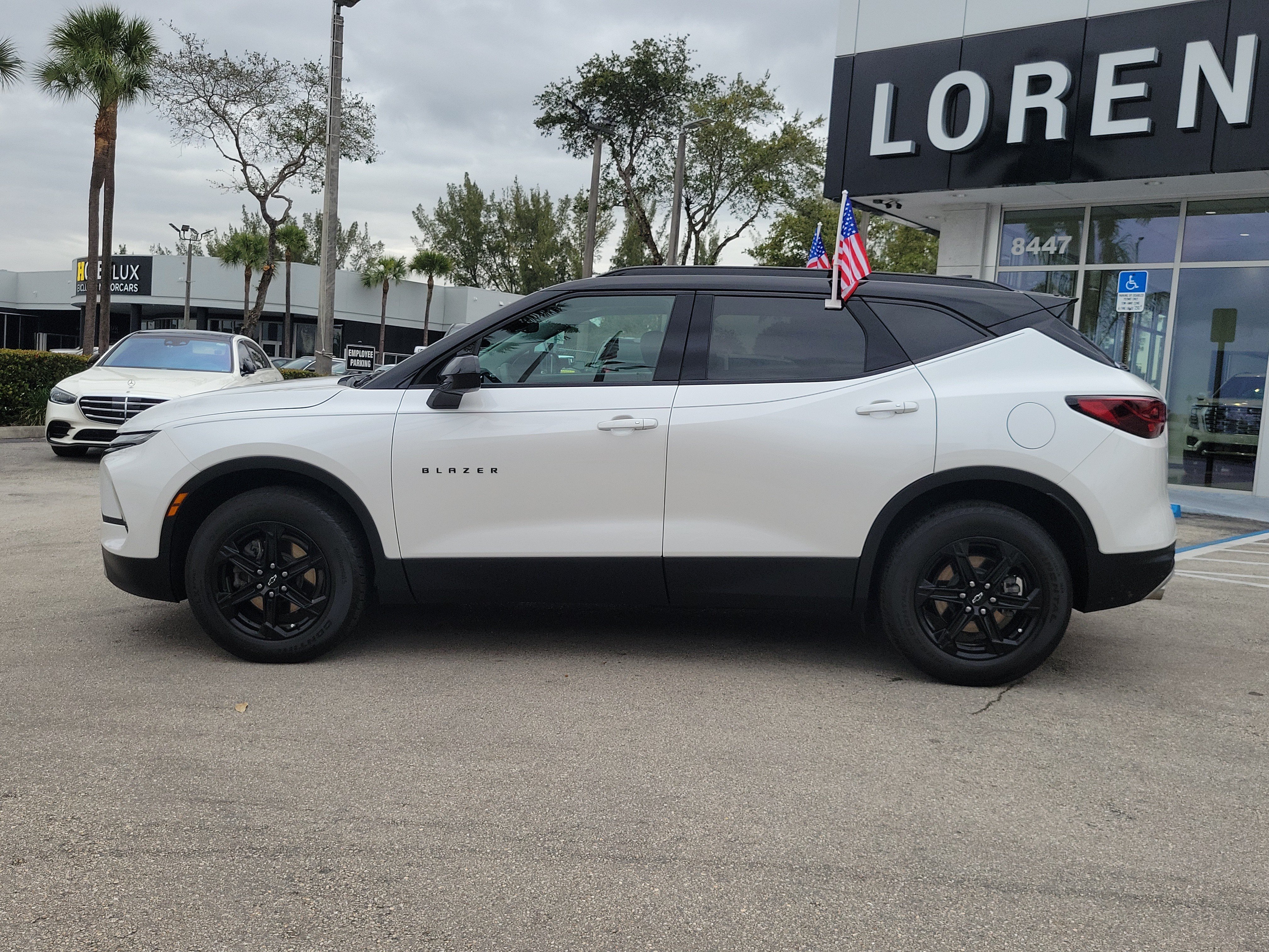 Used 2024 Chevrolet Blazer LT w/ Convenience Package FWD image 8