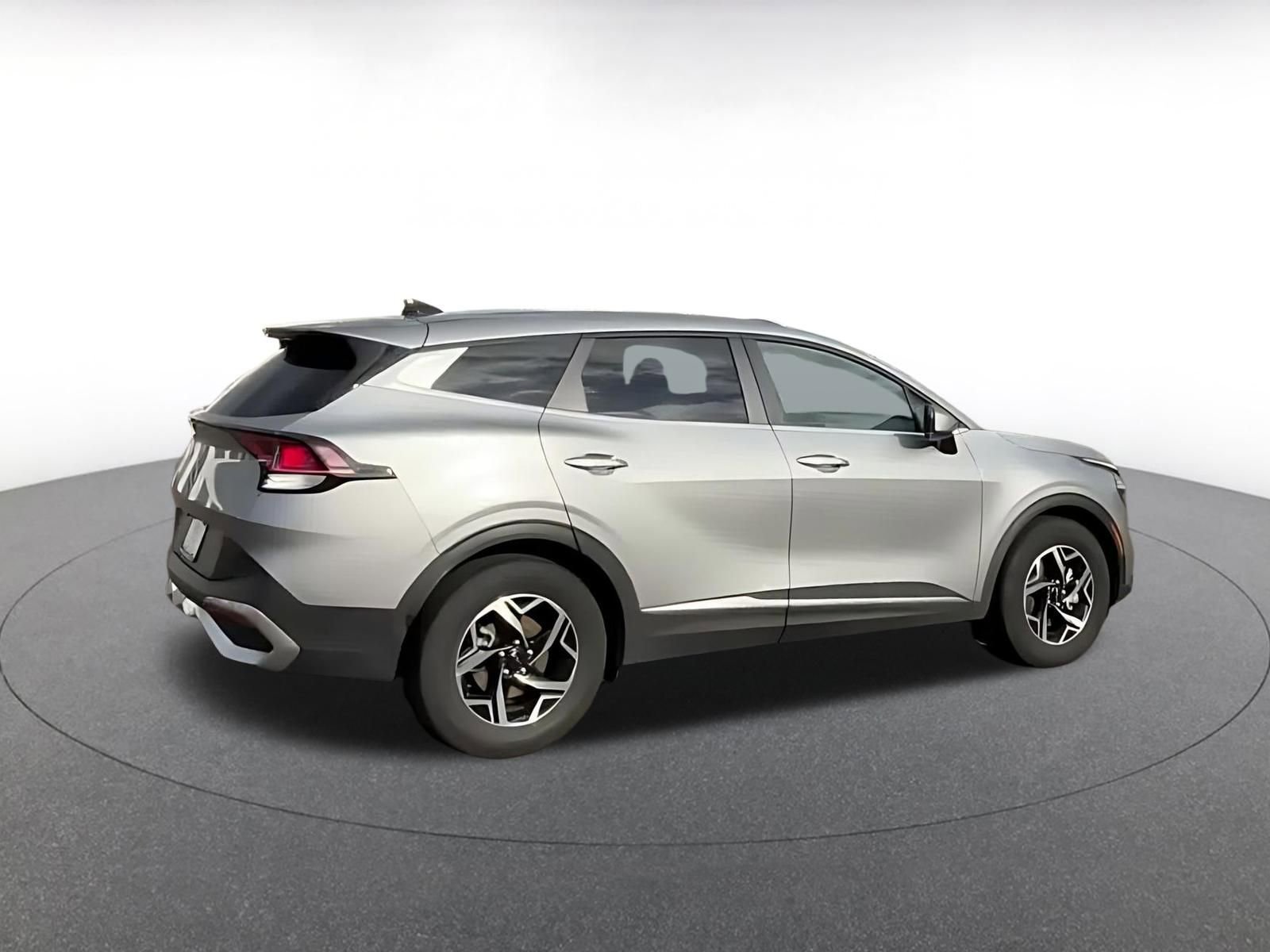 Used 2025 Kia Sportage LX FWD image 15