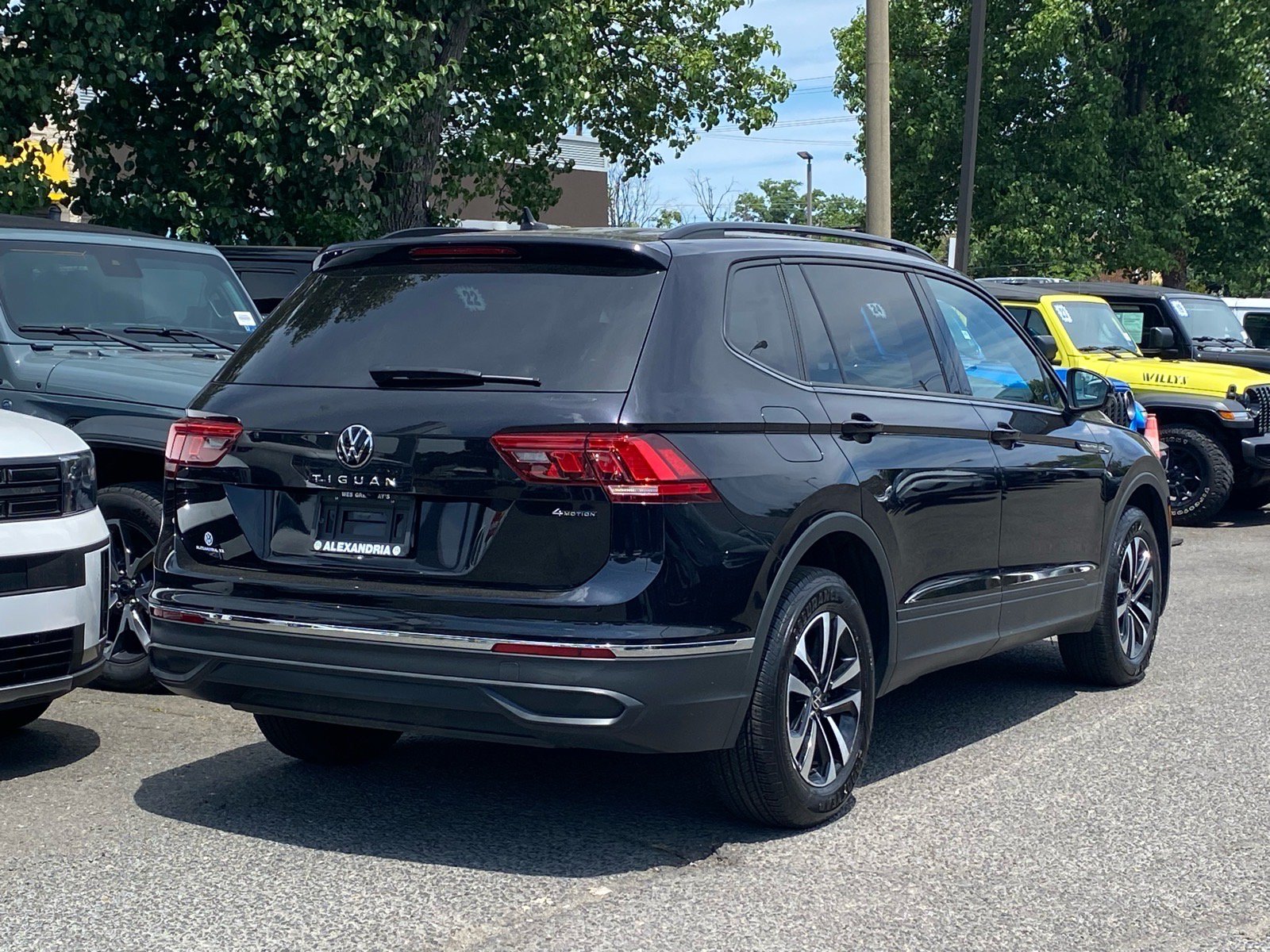 Certified 2023 Volkswagen Tiguan S AWD/4WD image 3