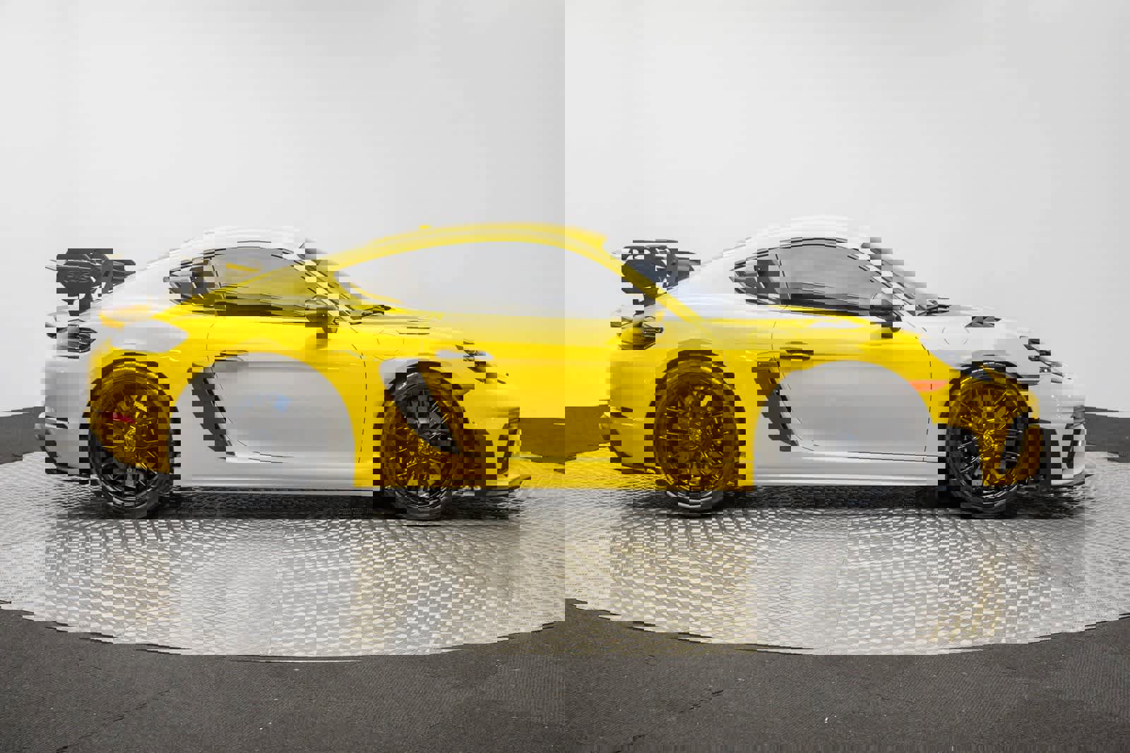 Used 2024 Porsche 718 Cayman GT4 RS image 45