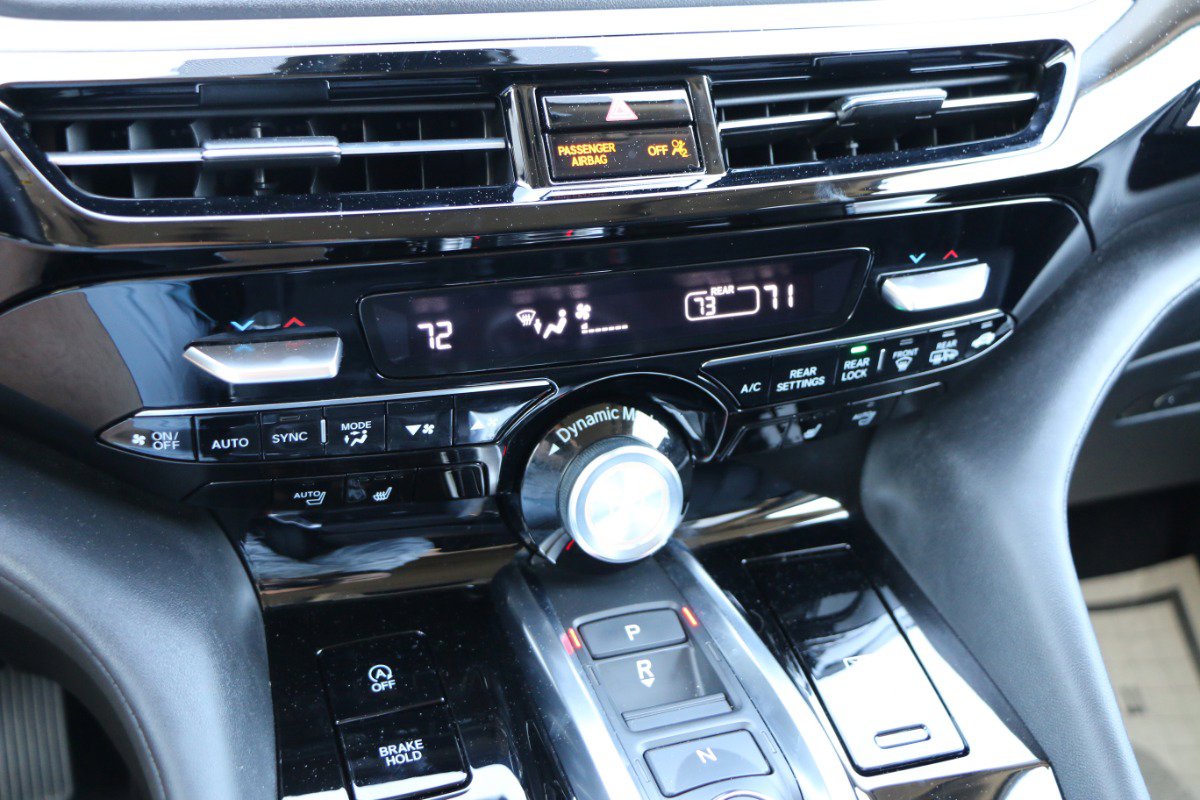 Used 2024 Acura MDX SH-AWD w/ Technology Package image 24