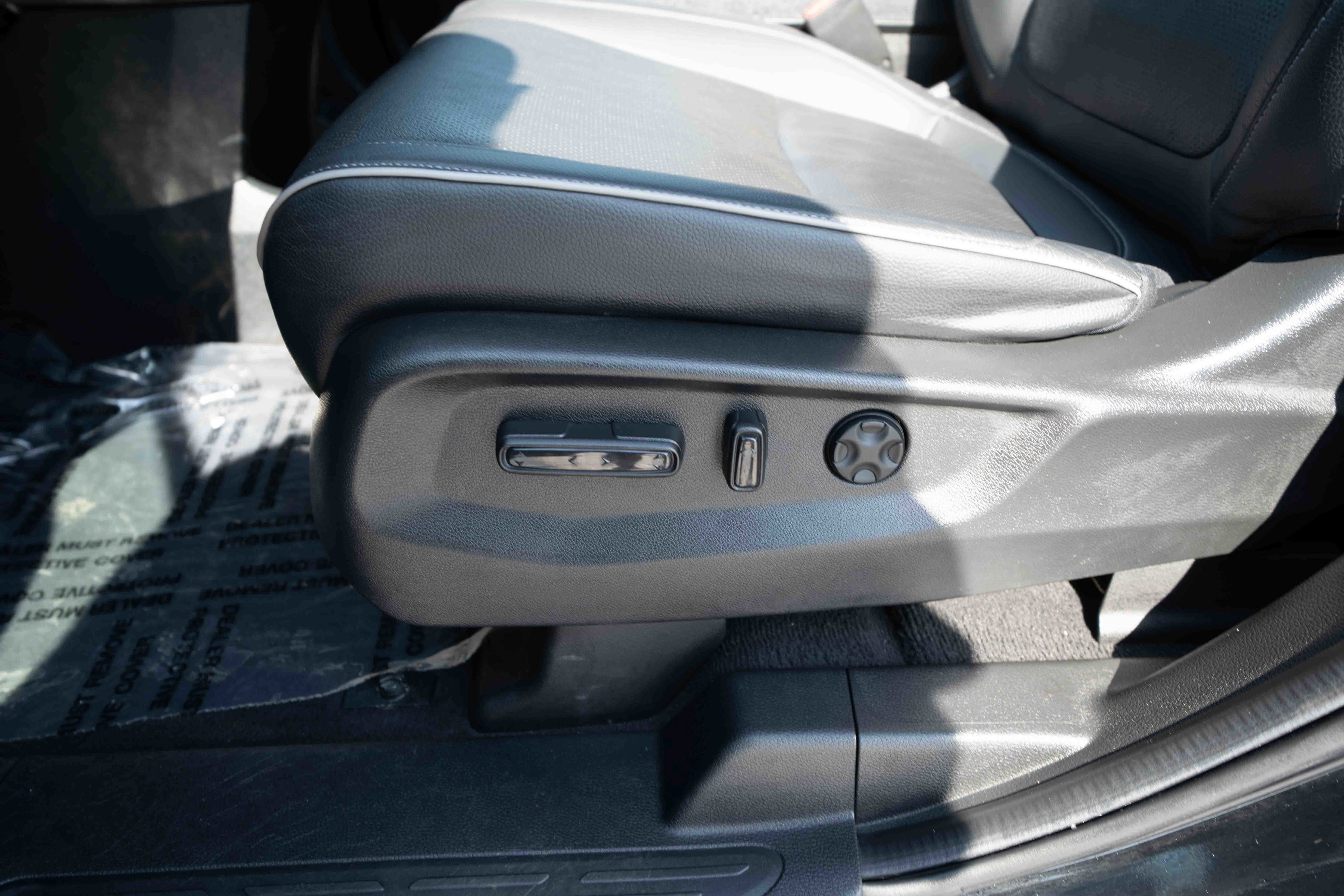 Used 2024 Honda Odyssey Elite image 12