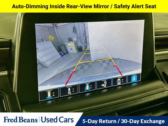 Used 2021 Chevrolet Tahoe Premier w/ Premium Package AWD/4WD image 21