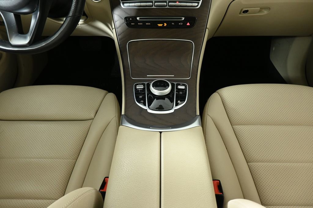 Used 2019 Mercedes-Benz GLC 300 4MATIC image 24