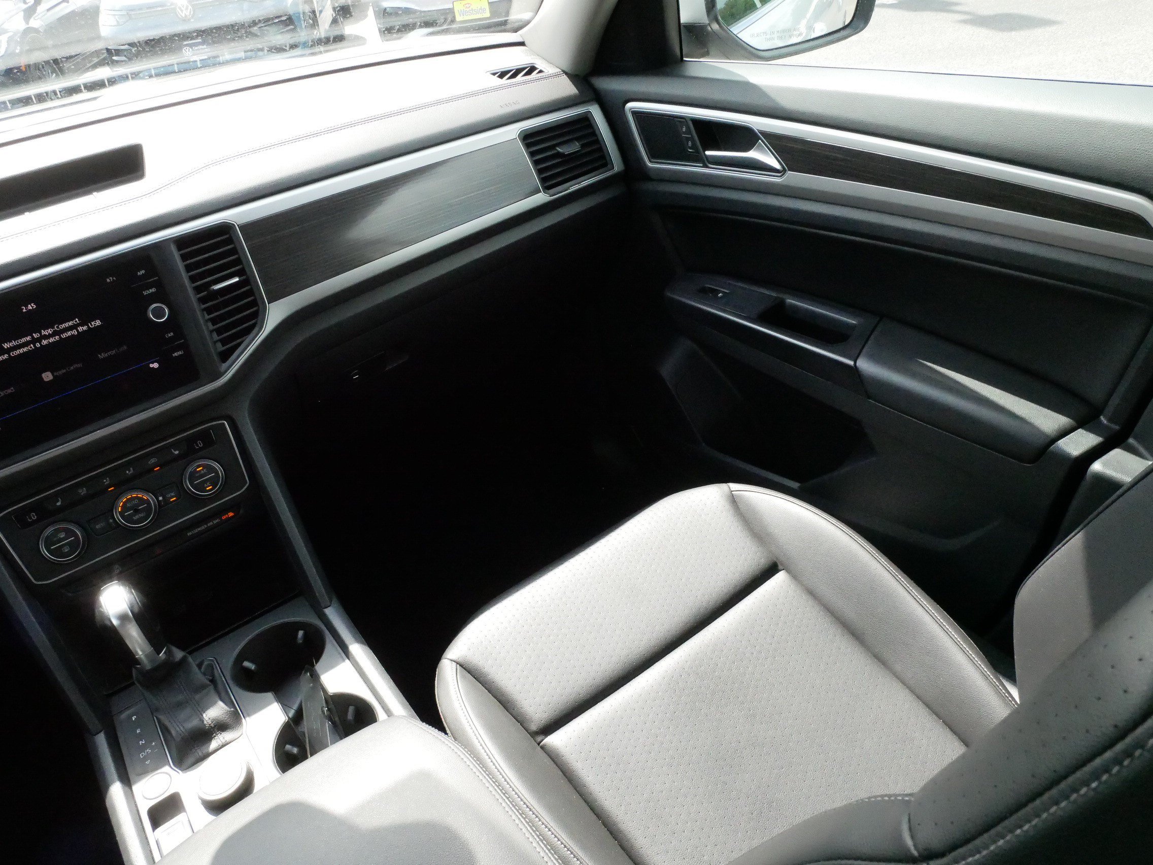 Used 2019 Volkswagen Atlas SE w/ Towing Package AWD/4WD image 11