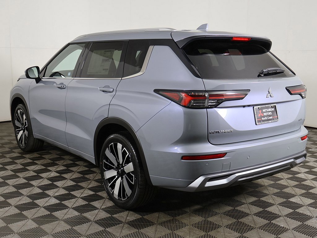 New 2025 Mitsubishi Outlander SEL image 14