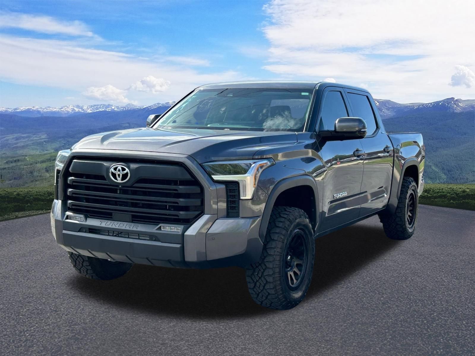 Used 2022 Toyota Tundra SR5 w/ Advanced Technology Package AWD/4WD image 1