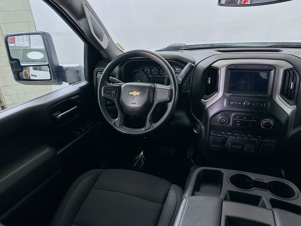 Used 2025 Chevrolet Silverado 2500 Custom w/ Custom Value Package image 17