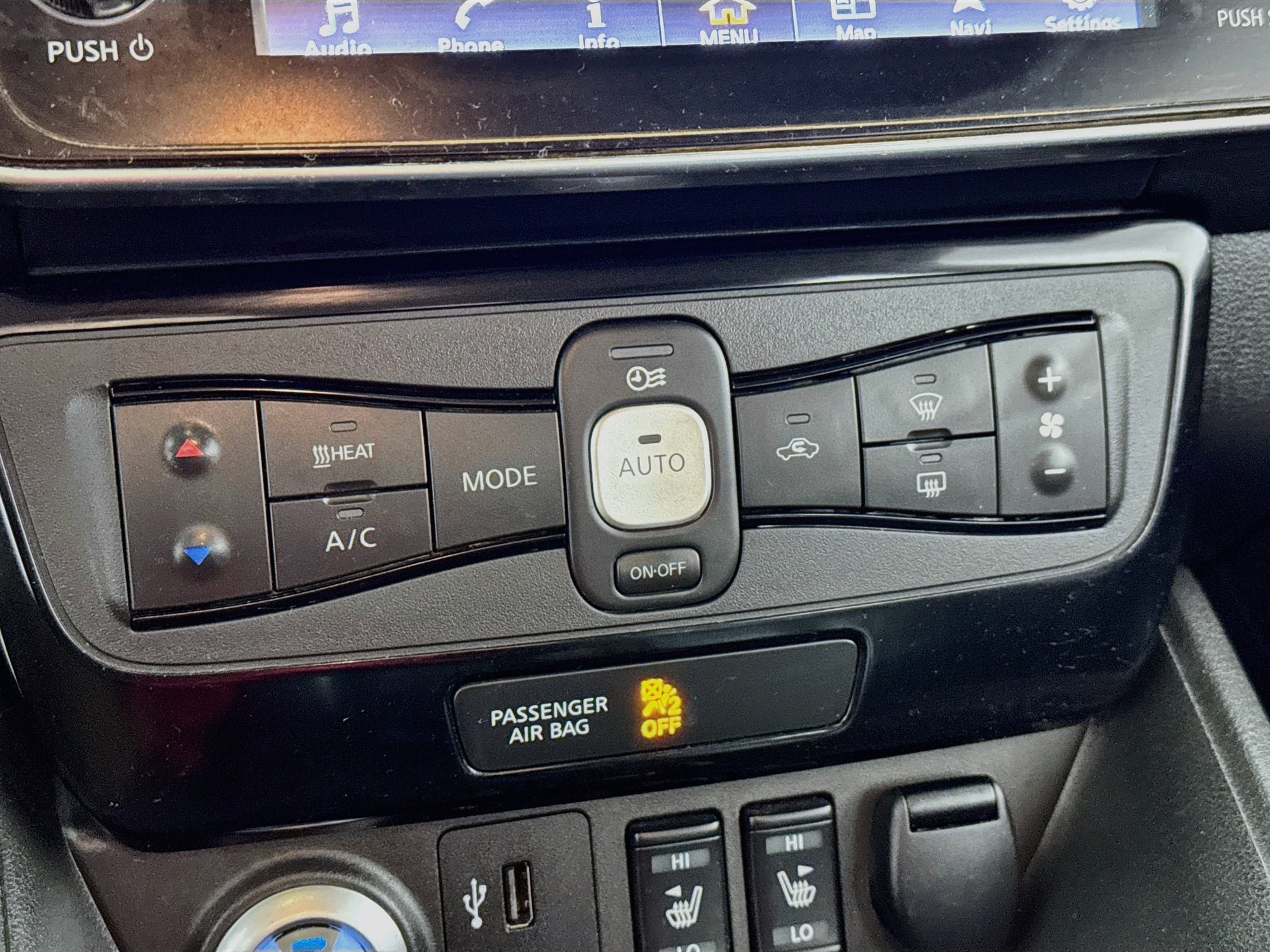 Used 2018 Nissan Leaf SL w/ SL Technology Package FWD image 18