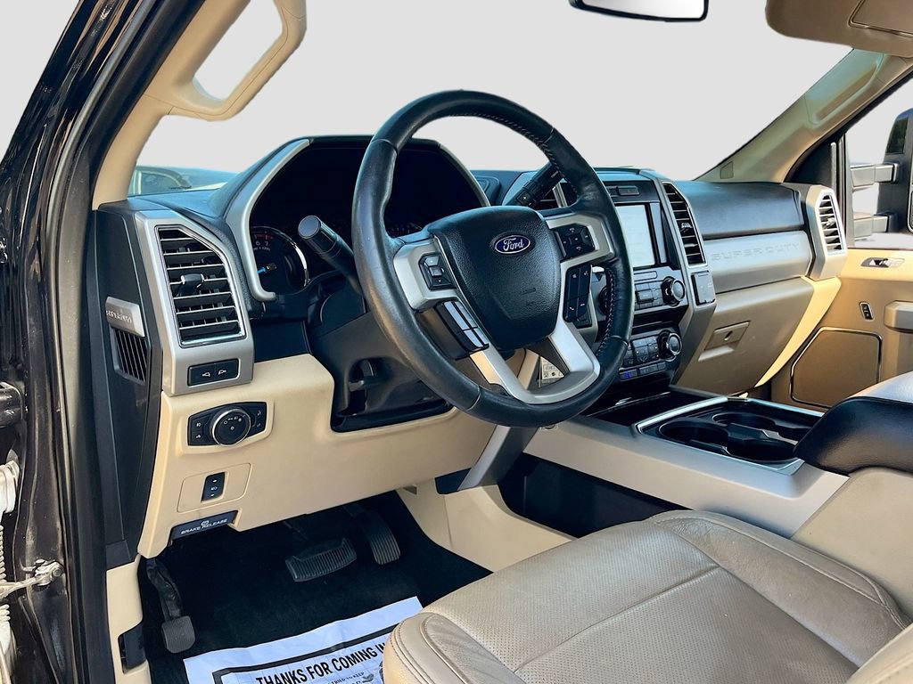 Used 2017 Ford F250 Lariat w/ Lariat Value Package AWD/4WD image 9