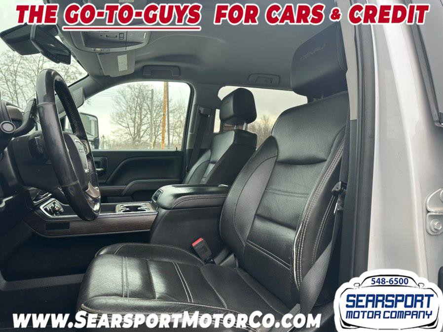 Used 2018 GMC Sierra 2500 Denali w/ Duramax Plus Package AWD/4WD image 7