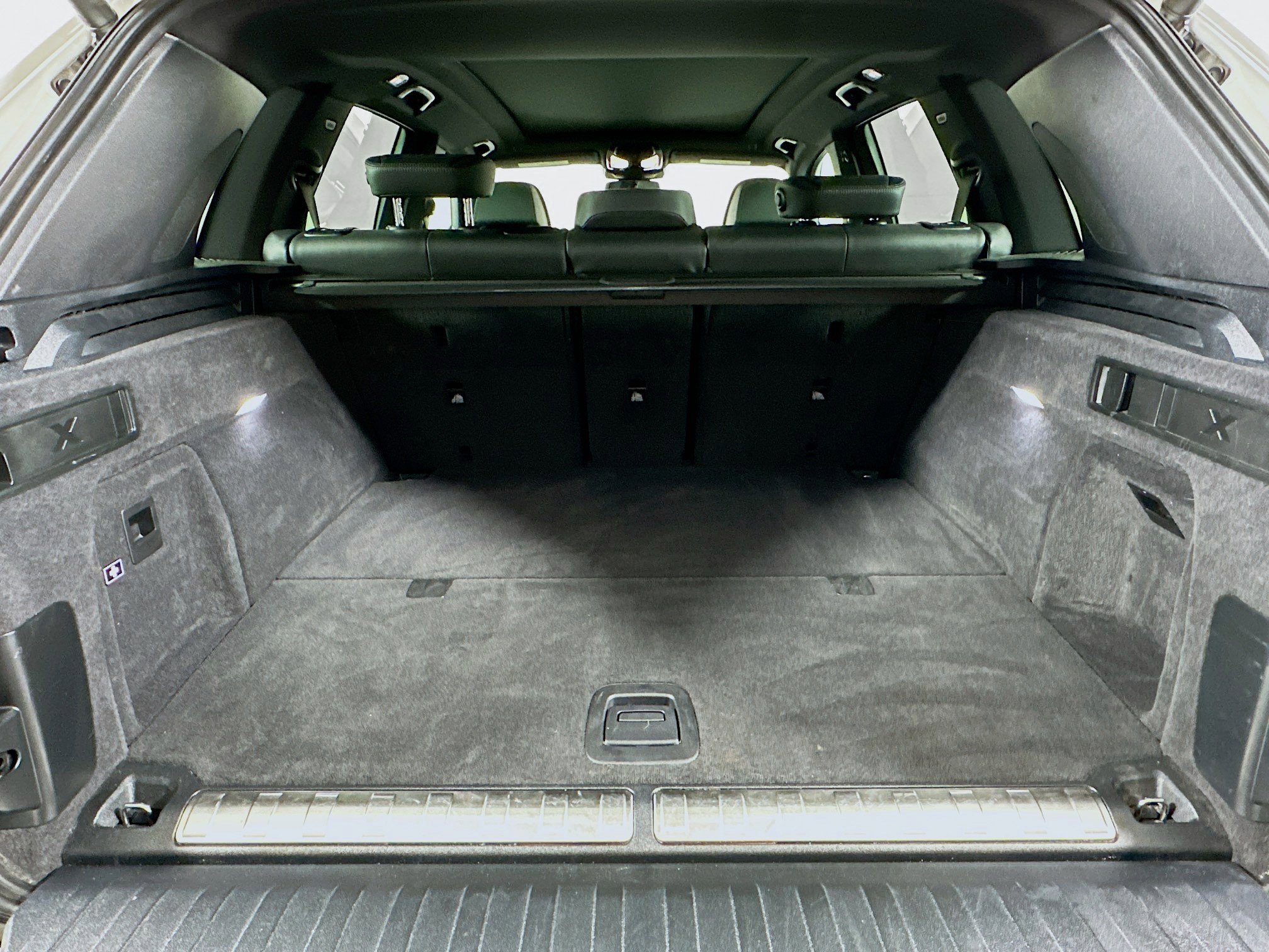 Used 2025 BMW X5 xDrive50e image 30