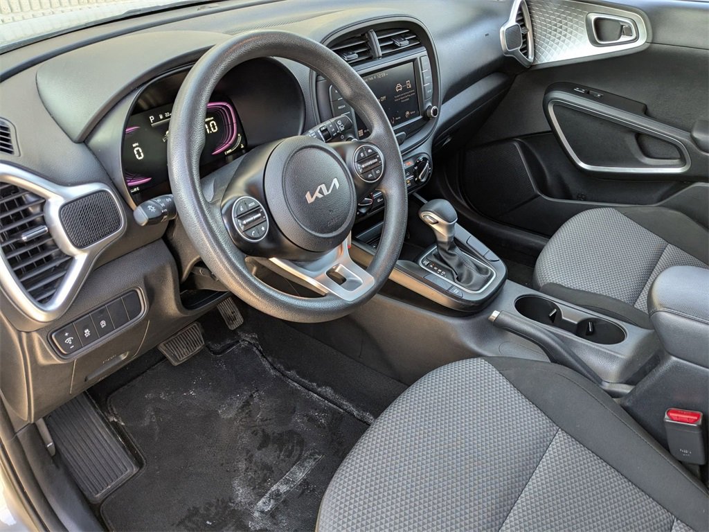 Used 2023 Kia Soul LX w/ Option Group 015 image 16
