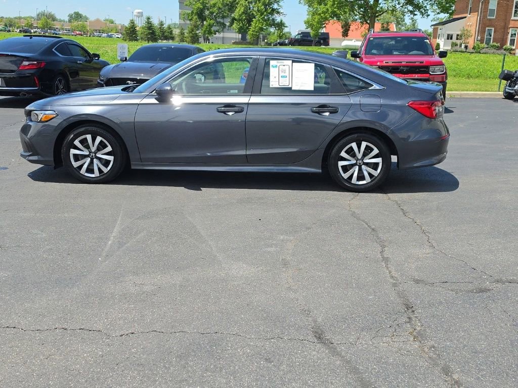 Used 2023 Honda Civic LX image 4