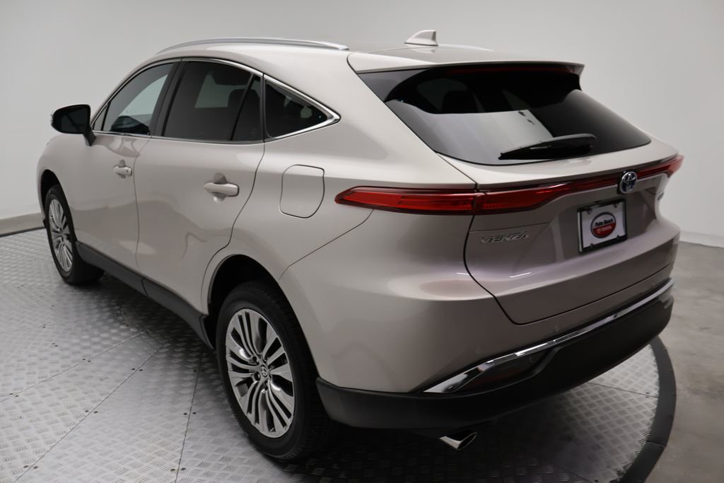 Certified 2024 Toyota Venza Limited image 11