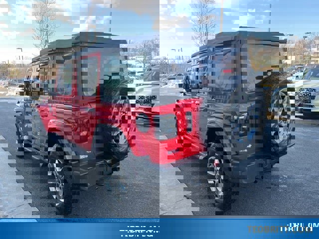 Used 2021 Jeep Wrangler Unlimited Sahara w/ Cold Weather Group image 6