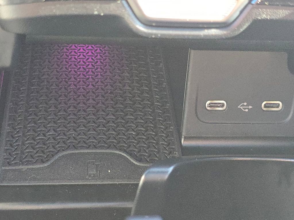 Used 2026 Mercedes-Benz C 300 4MATIC Sedan image 32