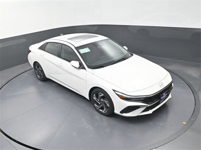 New 2026 Hyundai Elantra Limited image 24