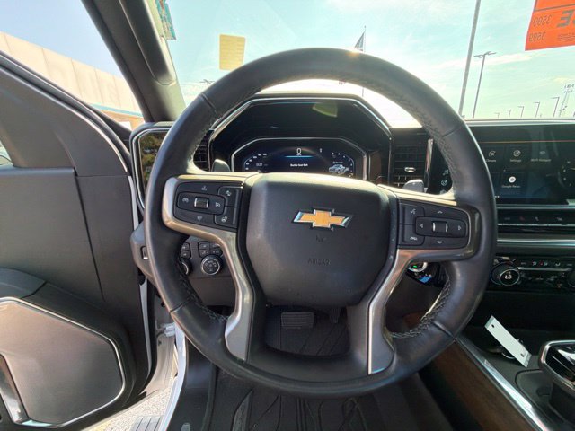 Used 2022 Chevrolet Silverado 1500 High Country w/ High Country Premium Package AWD/4WD image 36